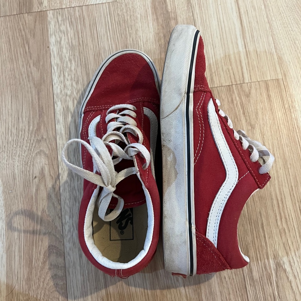 red/maroon vans